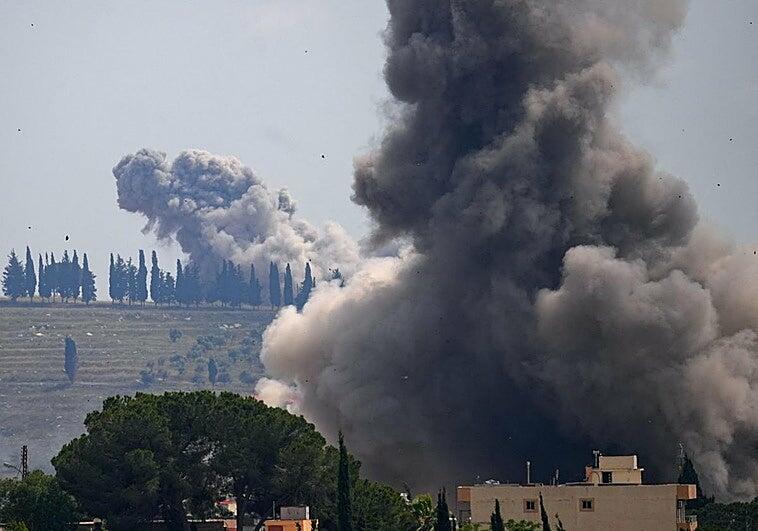 Irán bombardea el aeropuerto de Kuwait y causa un muerto y decenas de heridos
