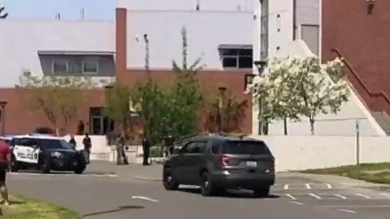 Cuatro menores, en estado crítico tras ser apuñalados en un instituto de Estados Unidos