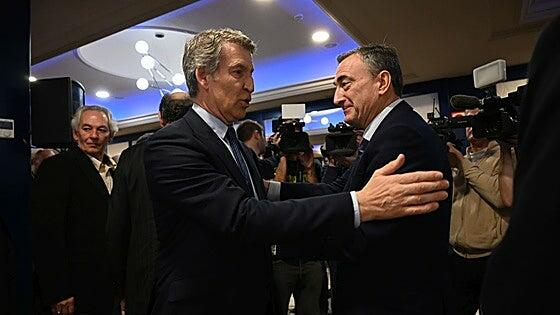 Feijóo no moverá ficha con PNV y Junts convencido de que Sánchez se cocerá en su salsa