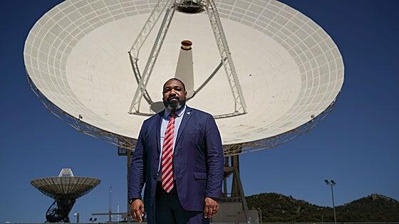 «Para los astronautas nosotros somos como su ‘smartphone’»