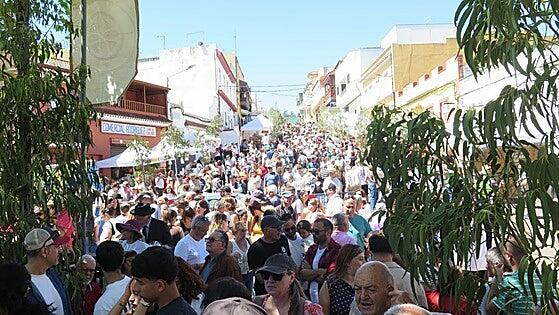 Miles de personas muestran su fidelidad a la Fiesta del Queso de Montaña Alta