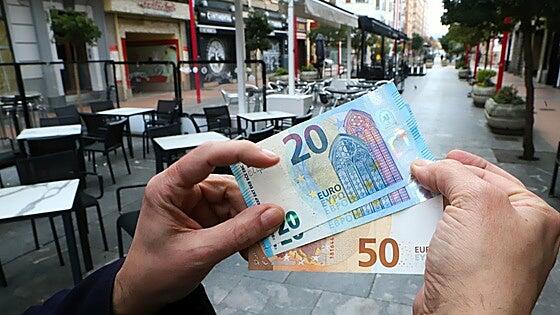 El crédito concedido a las familias crece un 5% en marzo y alcanza máximos desde 2008
