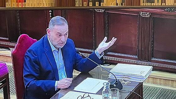 Ábalos se presenta como víctima en el Supremo y lo niega todo: «Soy carne de meme»