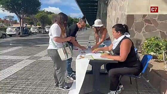 Schamann recoge firmas por su seguridad en 7 Palmas tras la muerte violenta de su vecino Vicente