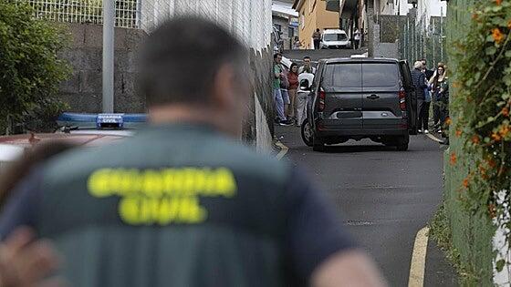 Crimen machista en Tenerife: un hombre asesina a su expareja y deja muy grave a la madre de ella