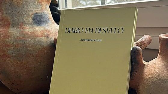 Cartas a la noche: Ana Jiménez debuta con un poemario sobre la búsqueda personal
