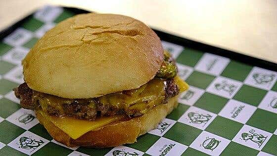Las hamburguesas más «normales» llegan a Gran Canaria de la mano de Oscar Dayas
