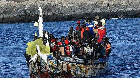 Senegal intercepta a 35 migrantes que pretendían cruzar a Gambia para embarcar hacia Canarias