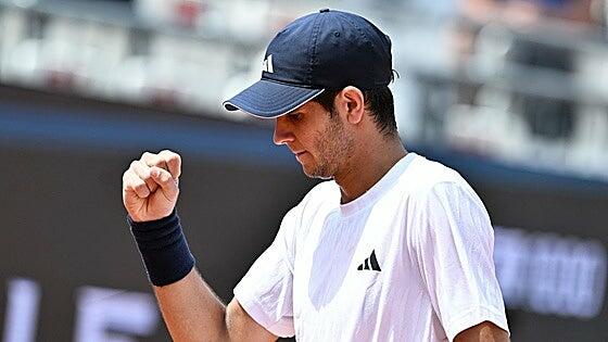 Jódar se estrena con una victoria dura en Roma