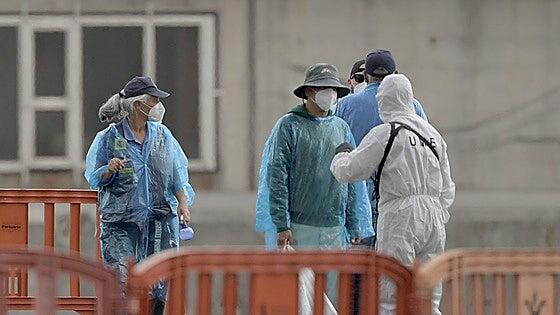 La crisis del hantavirus supera la primera prueba con la repatriación exprés de 94 pasajeros