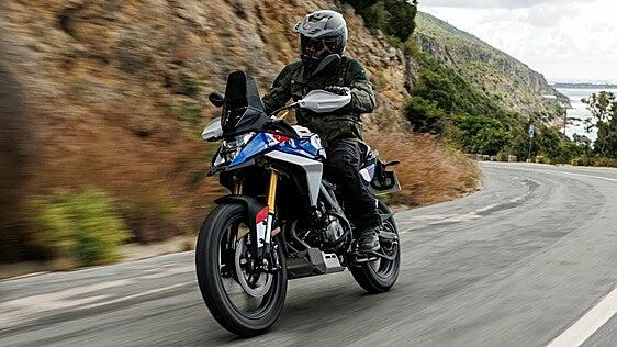 Probamos la nueva BMW F 450 GS Trophy, una trail A2 de alta gama que rejuvenece la familia GS