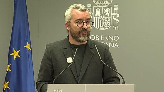 Sanidad critica el rechazo de Clavijo al fondeo del Hondius: «Boicotea una operación de importancia mundial»