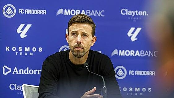 Nada tuerce el deseo de la UD de seguir contando con Luis García haya ascenso o no