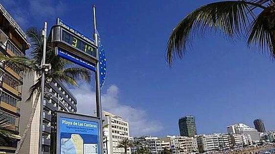 Sanidad advierte del riesgo por radiación ultravioleta extremo en Gran Canaria