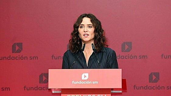 Ayuso dice que tuvo que ir escoltada en México «hasta el avión» mientras el Gobierno no le preguntó ni «cómo estaba»