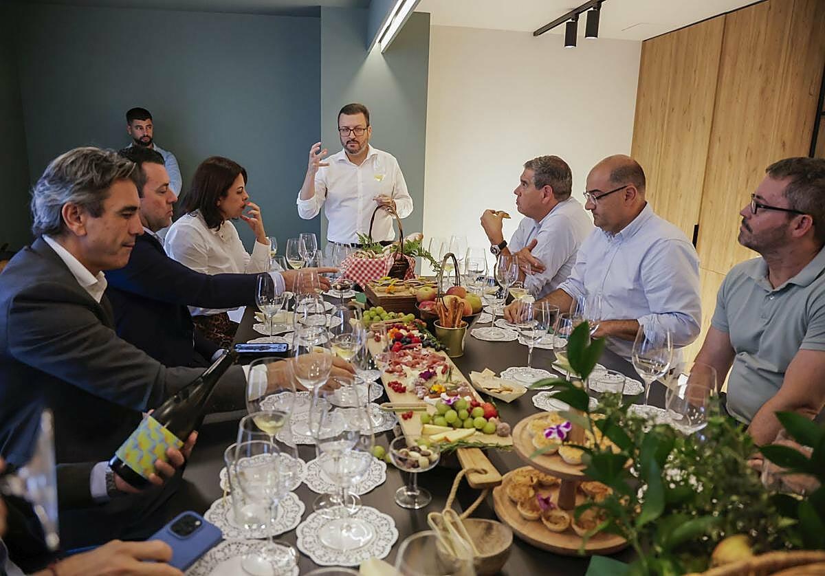 Hosteleros, bodegueros y prescriptores se rinden a la sidra de Gran Canaria