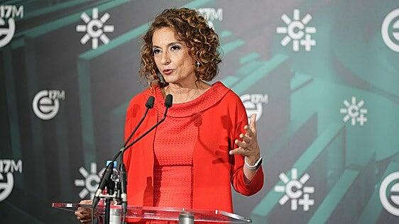 Las críticas obligan a Montero a rectificar tras calificar como «accidente laboral» la muerte de dos guardias civiles