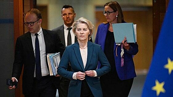 Von der Leyen afirma que la discusión sobre la edad mínima en las redes sociales «no se puede ignorar más tiempo»