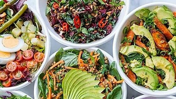 El universo verde de las ensaladas que va mucho más allá de la lechuga