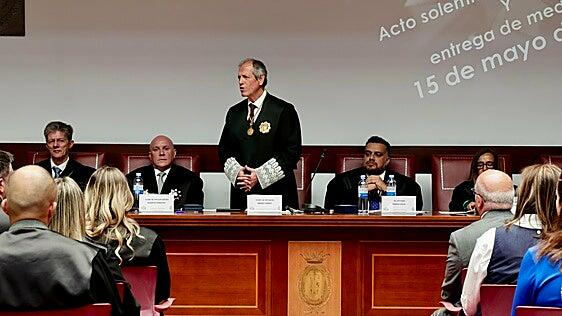 La jura de letrados e imposición de medallas de 25 y 50 años del Ilustre Colegio de Abogados de Las Palmas, en imágenes