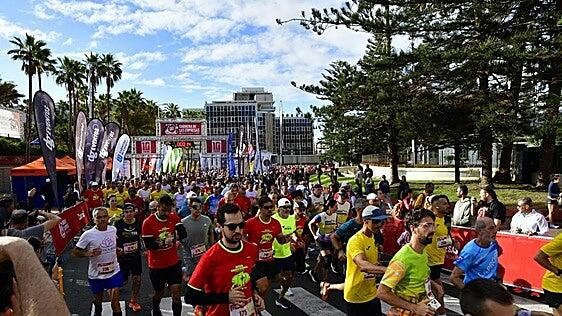 La CANARIAS7 Carrera de las Empresas volvió a ser la gran fiesta del deporte y el espíritu de equipo