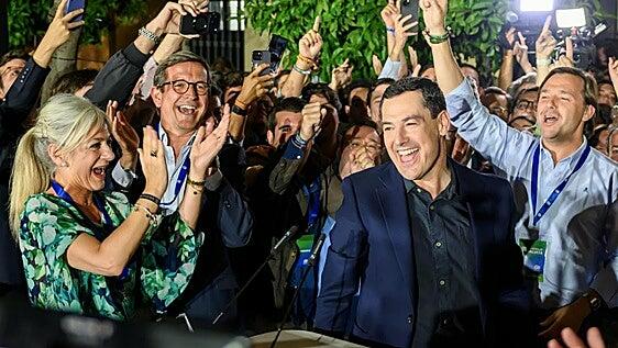 Moreno pierde la mayoría absoluta y queda en manos de Vox con el PSOE en caída libre