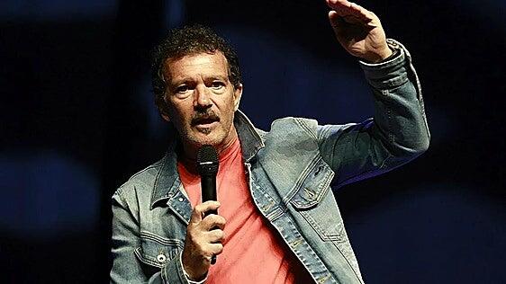 Antonio Banderas niega que el Teatro del Soho lo haya arruinado: «Estoy a tope»