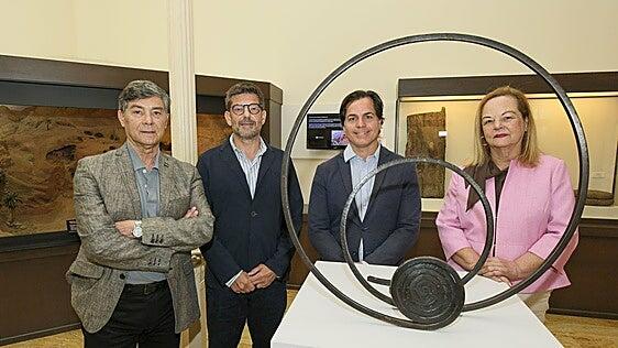 La Fundación Martín Chirino y El Museo Canario intercambian piezas