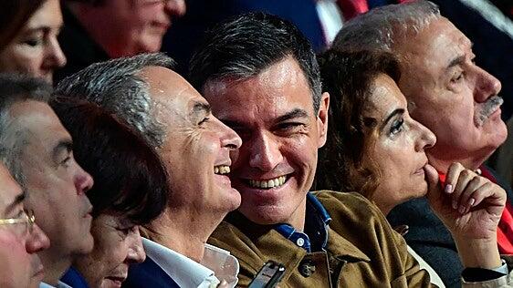 Sánchez llama al PSOE a «defender el buen nombre» de Zapatero en unos «momentos duros»
