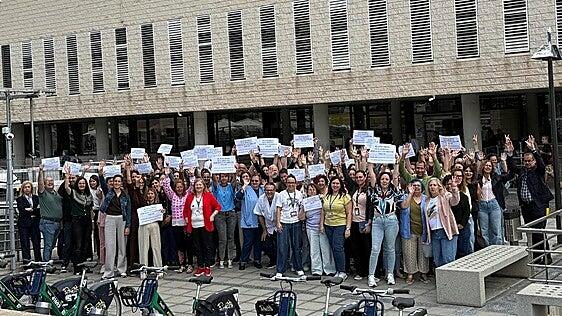 Los auxiliares administrativos del SCS salen a la calle: «Exigimos ser reconocidos»