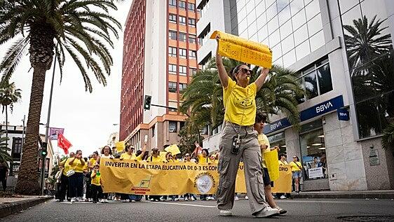 Las escuelas infantiles de Canarias salen de nuevo a la calle «por la dignidad del 0 a 3»