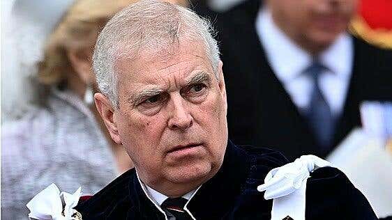Isabel II presionó para colocar a su hijo Andrés al frente de Comercio Exterior
