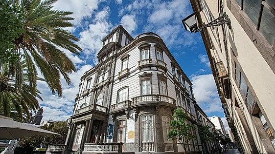 Quitar la sanción a cambio de garbanzos: las bibliotecas de Las Palmas de Gran Canaria renuevan su «quitapenas» 