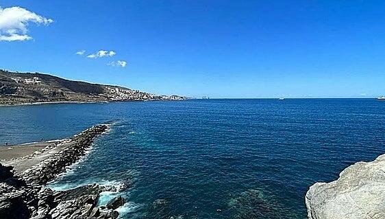 La calima se queda anclada en dos islas y la Aemet ya advierte del primer episodio de calor a Canarias