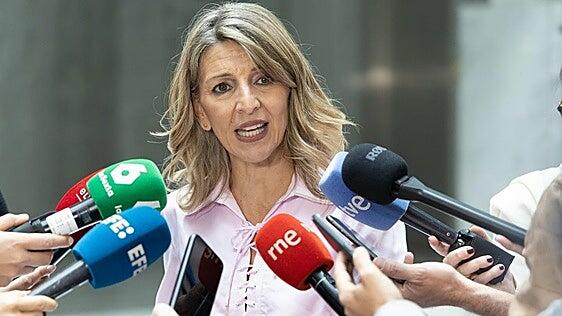 Díaz urge a Zapatero a dar «explicaciones» y reta al PP a «ser valiente» y presentar una moción de censura