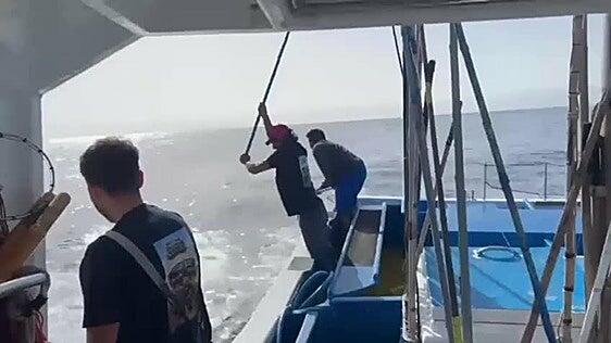 Los pescadores de Canarias se rebelan contra la normativa europea del pesaje a bordo