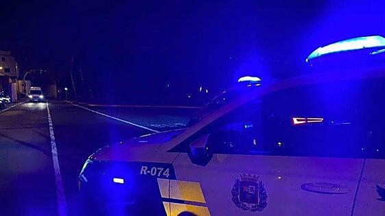 Un coche robado, maniobras sospechosas y tres detenidos en una noche de persecución en la capital