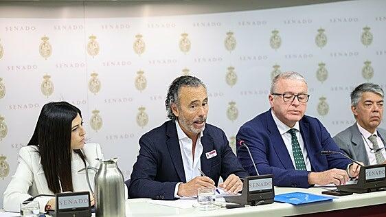Las víctimas de Adamuz: «Le dijimos a Puente que debía dimitir y nos dijo que él no había soldado el raíl»