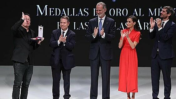 El Rey y Urtasun recuerdan a Robe en la entrega de las Medallas de Oro al Mérito en las Bellas Artes