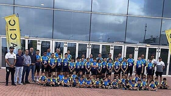 El Club Escuela de Ciclismo se presenta en sociedad