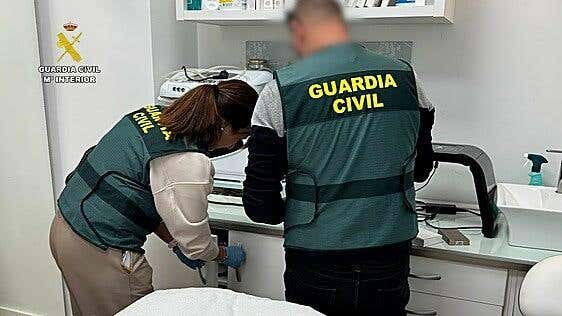 Inyecciones de bótox en peluquerías y domicilios: cae una red ilegal con dos detenidos en Gran Canaria