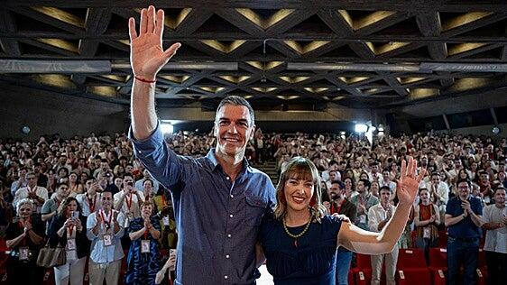 Sánchez promete al PSOE que seguirá frente al intento de «derribo» de la «oposición marrullera»