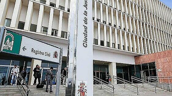 Condenado en Málaga por someter a su esposa a diez años de palizas, vejaciones y control absoluto