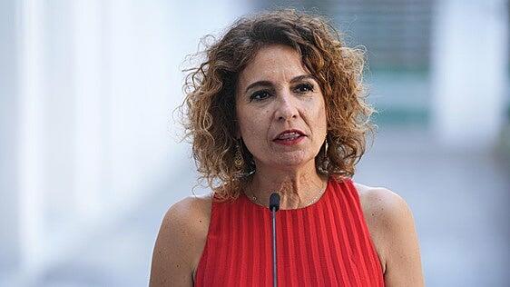María Jesús Montero deja ya su acta como diputada en el Congreso