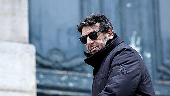 Arrestan al cantante francés Patrick Bruel acusado por al menos 13 mujeres de haberlas violado o agredido
