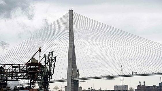 Se suspende indefinidamente la apertura del puente entre EE UU y Canadá