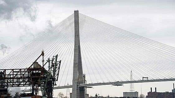 Se suspende indefinidamente la apertura del puente entre EE UU y Canadá