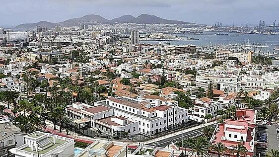 Más de 10 años ahorrando el salario bruto íntegro para comprar una vivienda en Canarias: «Es una situación límite»