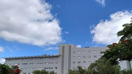 Un trabajador grave al caer de unos 15 metros en unas obras en un edificio en Tenerife