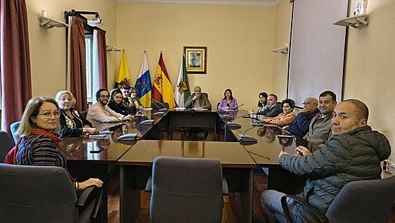 El Pleno aprueba la concesión de Honores y Distinciones a siete figuras destacadas de Santa Brígida